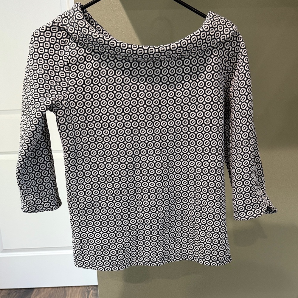 Ann Taylor Black and White Geometric Pattern Top